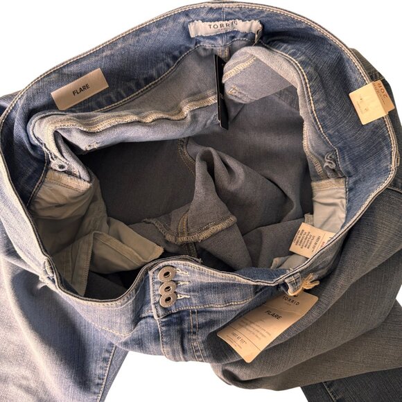 Torrid Denim Flare Jeans Vintage-Inspired Slim Knee & Flared Leg 20R Medium Wash - Picture 8 of 15